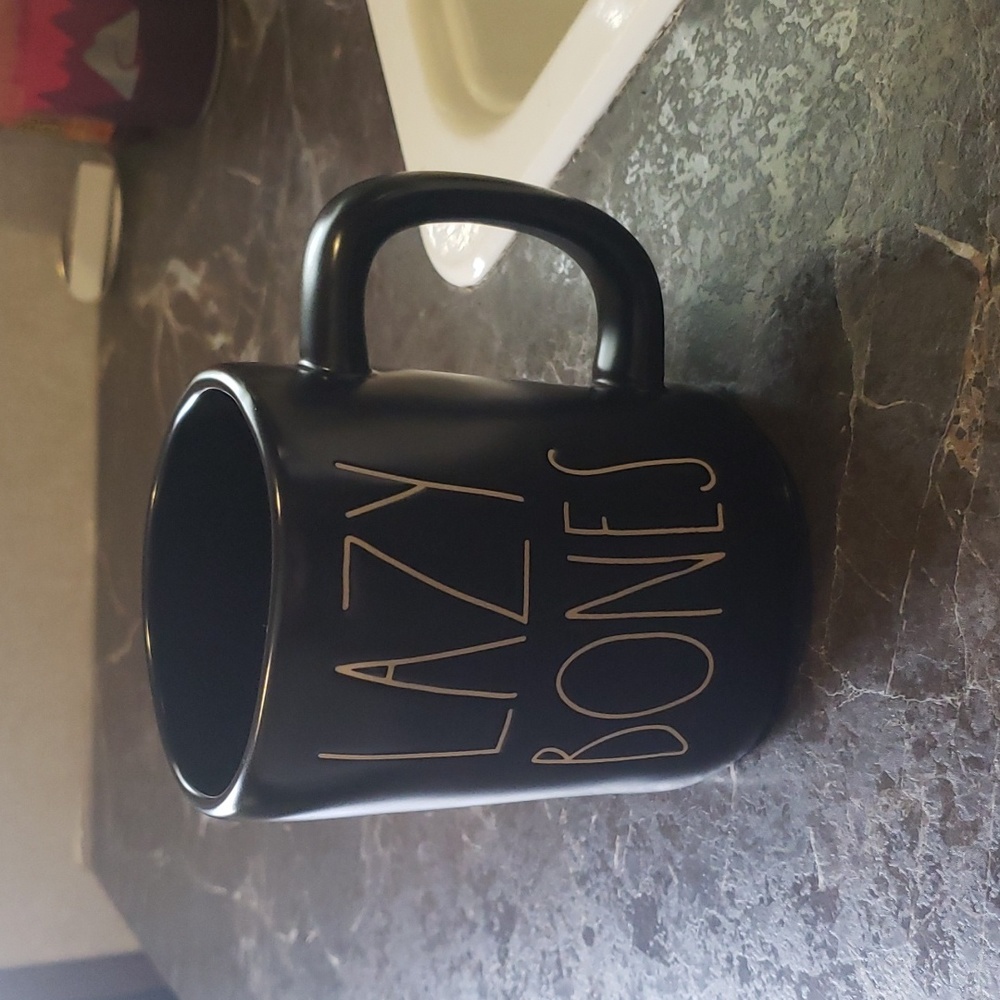 RAE DUNN HALLOWEEN MUG LAZY BONES
